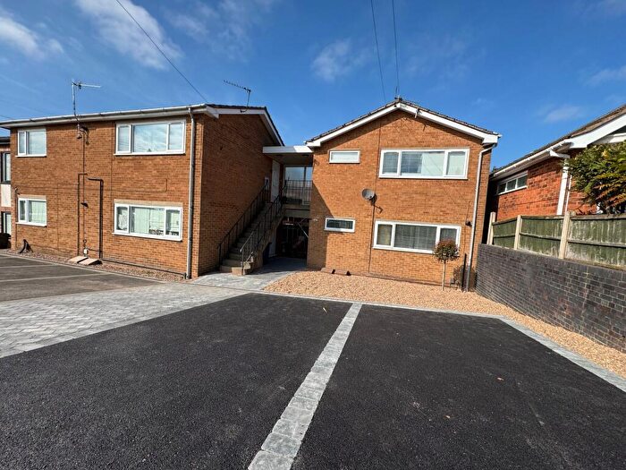 2 Bedroom Maisonette To Rent In Canberra Crescent, West Bridgford, Nottingham, NG2