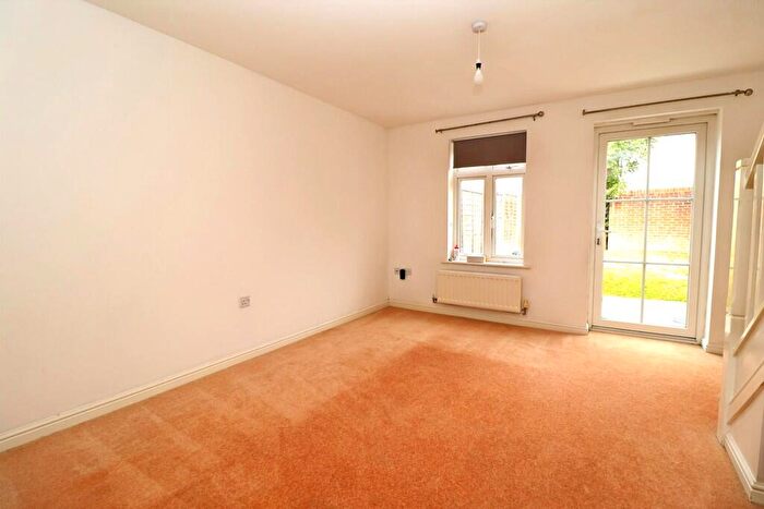 2 Bedroom End Of Terrace House To Rent In Hedge End, Southampton, SO30