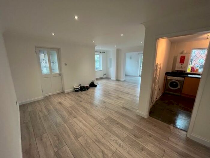 2 Bedroom Semi-Detached House To Rent In Longacres, St Albans, AL4