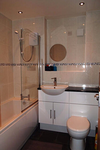 2 Bedroom Flat To Rent In Brechin Street, Kelvingrove, Glasgow, Lanarkshire, G3