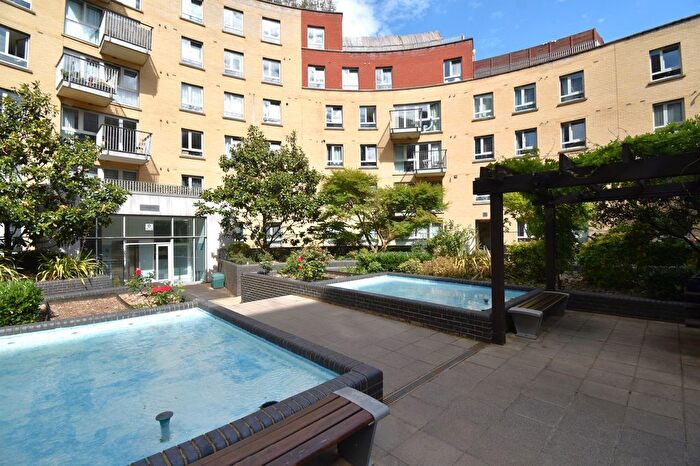 2 Bedroom Flat To Rent In Buckler Court, Eden Grove, London, Greater London, N7