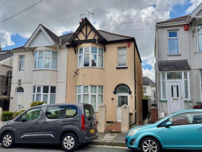 3 Bedroom Semi-Detached House For Sale In Beechcroft Road, Beacon Park, Plymouth, PL2