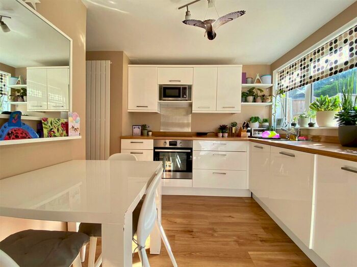 3 Bedroom Terraced House To Rent In Bullbrook Drive, Bracknell, Berkshire, RG12