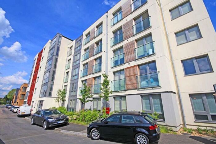 1 Bedroom Flat To Rent In Orchard Road, Richmond, TW9