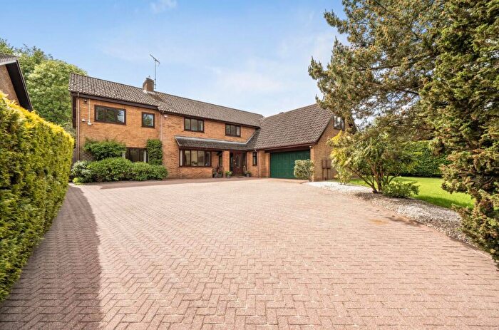 6 Bedroom Detached House For Sale In Dallington Road, Northampton, NN5