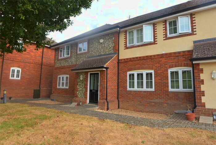 2 Bedroom Property To Rent In North Street, Winkfield, Windsor, Berkshire, SL4