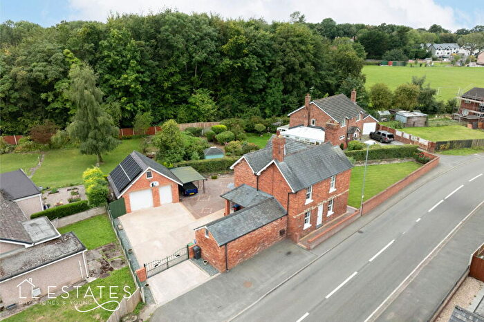 3 Bedroom Detached House For Sale In Bodfari Road, Trefnant, LL16