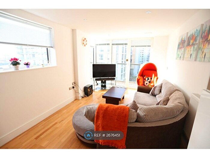 2 Bedroom Flat To Rent In Victoria Parade, London, SE10