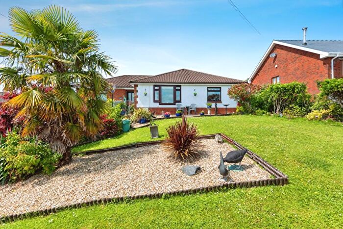4 Bedroom Bungalow For Sale In Heol Y Meinciau, Pontyates, Llanelli, Carmarthenshire, SA15