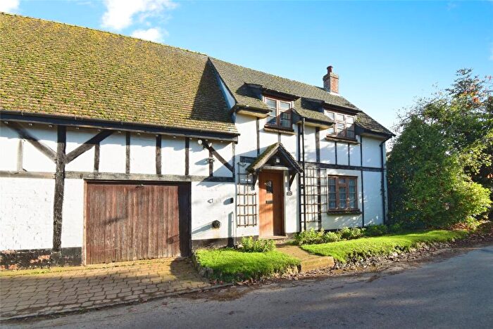 3 Bedroom Link Detached House For Sale In High Street, Nash, MK17