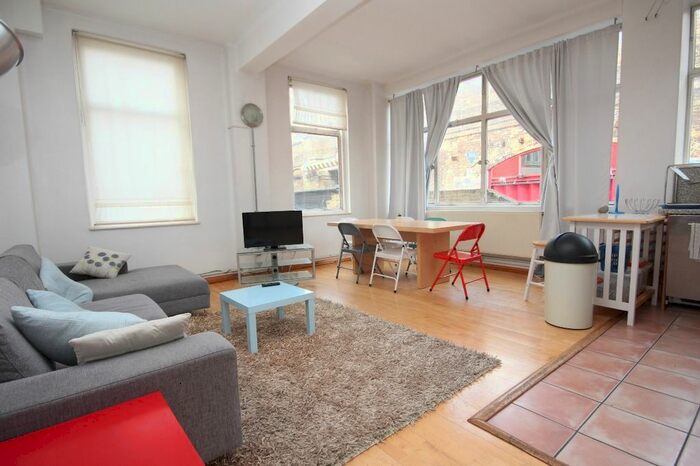 3 Bedroom Flat To Rent In Laburnum Street, London, Haggerston, E2