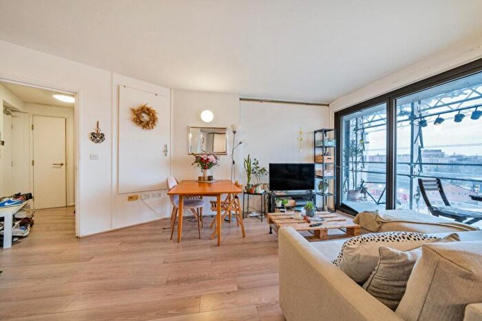 1 Bedroom Flat For Sale In Consort Road, Peckham, SE15