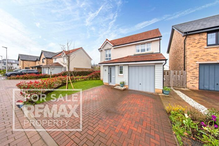3 Bedroom Detached House For Sale In Baxter Road, East Calder, EH53