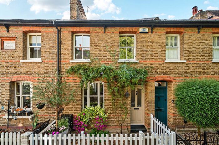 2 Bedroom Terraced House For Sale In Crown Lane, Chislehurst, Kent, BR7