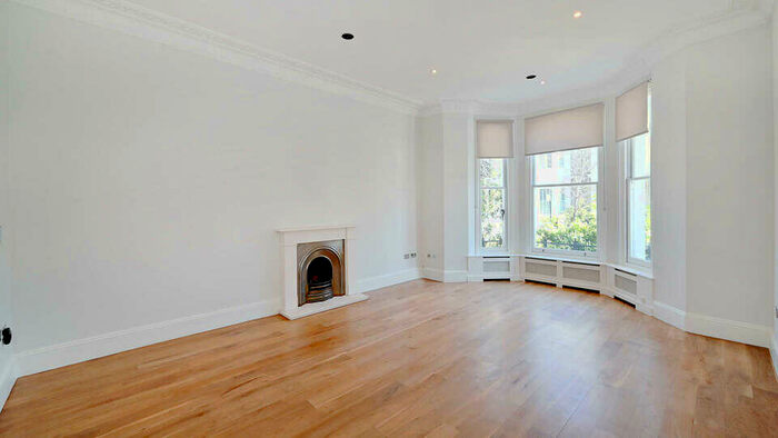 2 Bedroom Flat To Rent In Redcliffe Gardens, London, SW10