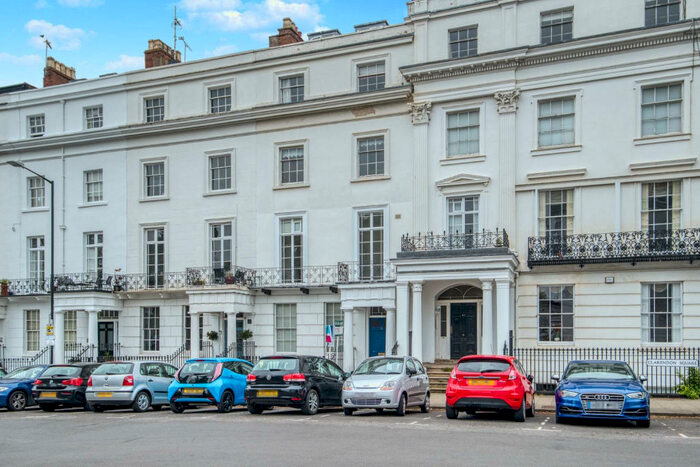 2 Bedroom Apartment To Rent In Clarendon Square, Leamington Spa, CV32