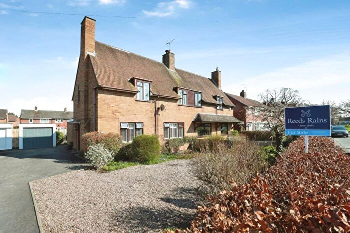 4 Bedroom Semi Detached House For Sale In Eccleshall Road, Stafford, Staffordshire, ST16