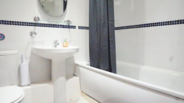 2 Bedroom Flat To Rent In City Exchange, Lowgate, Hull, HU1