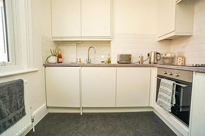 1 Bedroom Flat For Sale In Gensing Road, St. Leonards-On-Sea, TN38