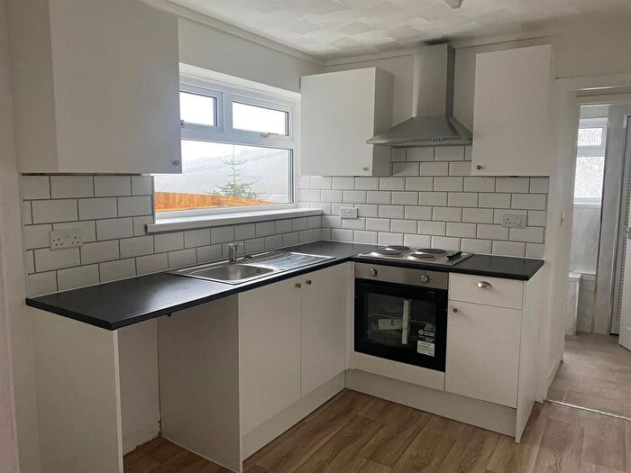 3 Bedroom Property To Rent In Wern Street, Tonypandy, CF40