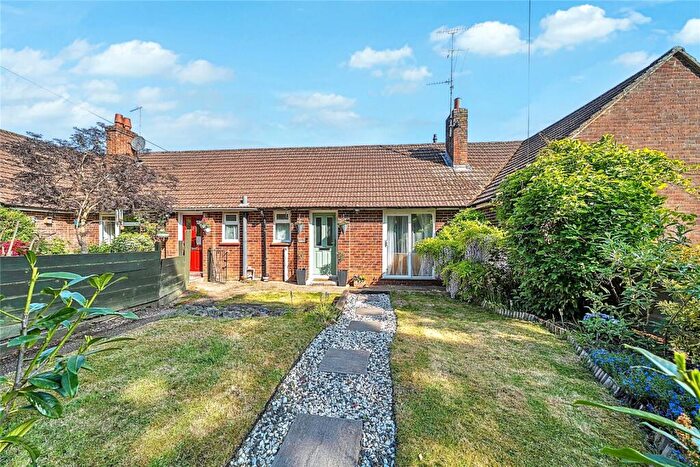 1 Bedroom Bungalow For Sale In Goddards Close, Sherfield-on-Loddon, Hook, Hampshire, RG27