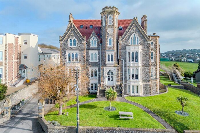 2 Bedroom Flat For Sale In Dial Hill Road, Clevedon, BS21