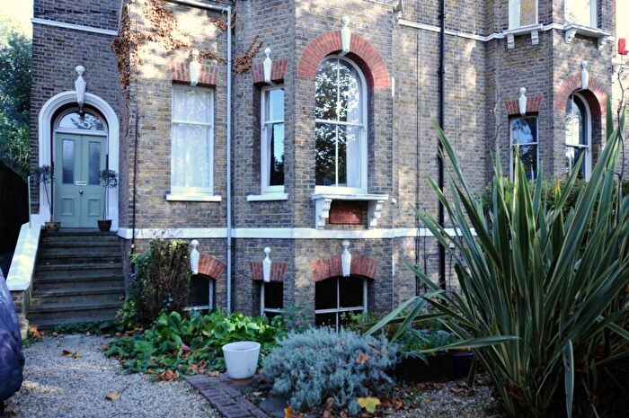 1 Bedroom Flat To Rent In Kidbrooke Grove, Blackheath, SE3