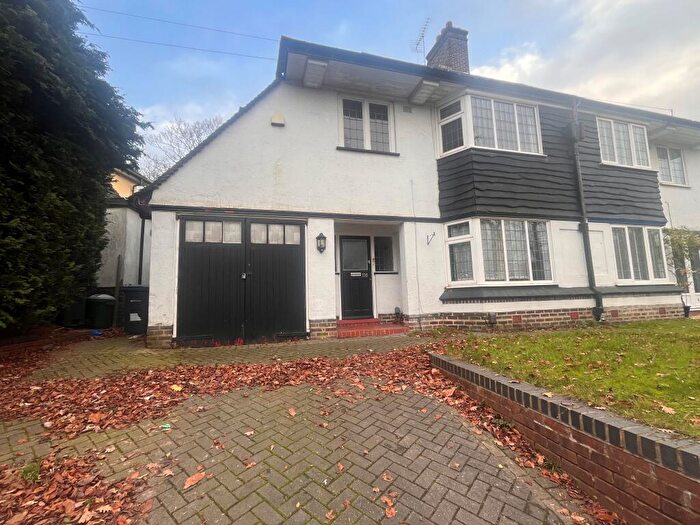 3 Bedroom House To Rent In Edgbaston Road, Birmingham, B12