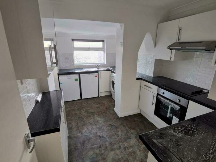 5 Bedroom Terraced House To Rent In Carlyle Avenue, Brighton, BN2