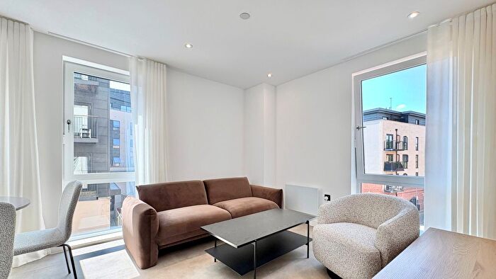 1 Bedroom Flat To Rent In Windsor Bridge Road, Bath, BA2