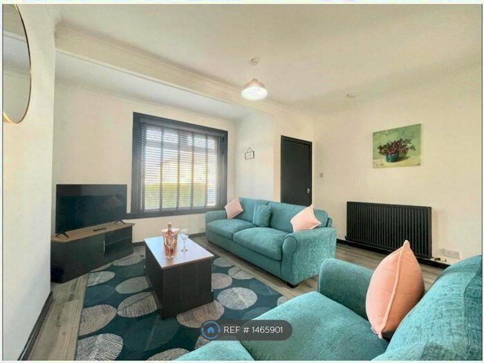 3 Bedroom Terraced House To Rent In Dyke Road, Glasgow, G13