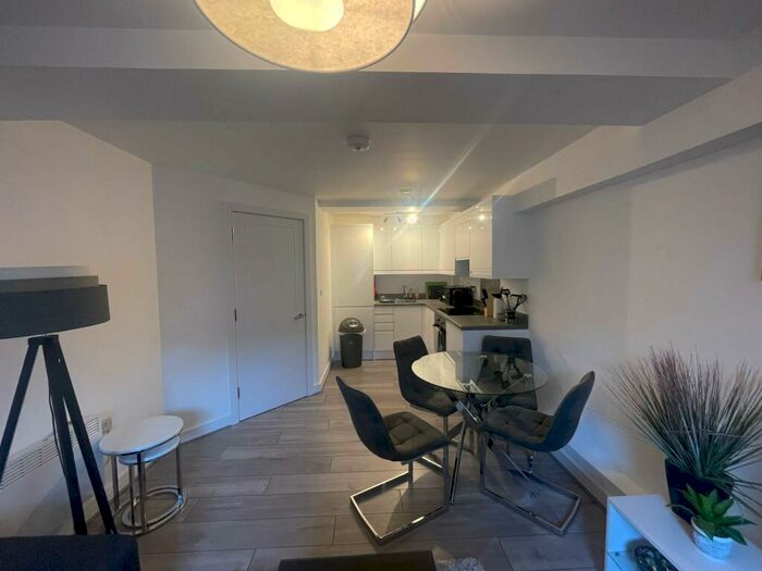 1 Bedroom Apartment To Rent In Town Centre, RG21