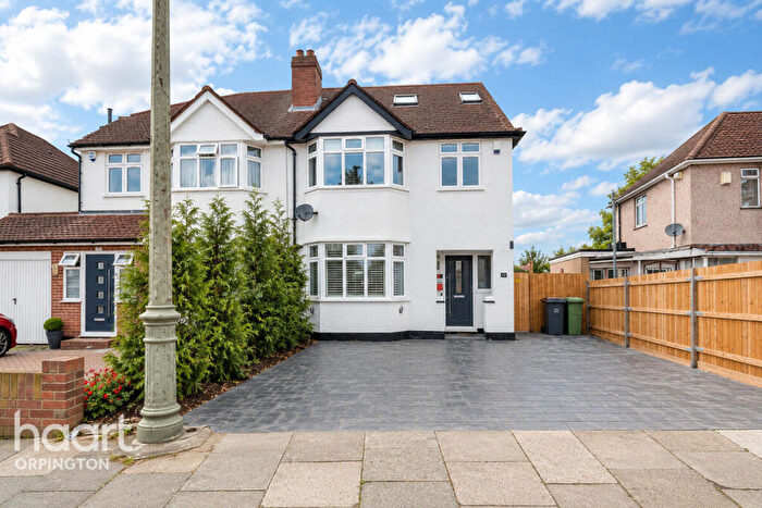 4 Bedroom Semi-Detached House For Sale In Kynaston Road, Orpington, BR5