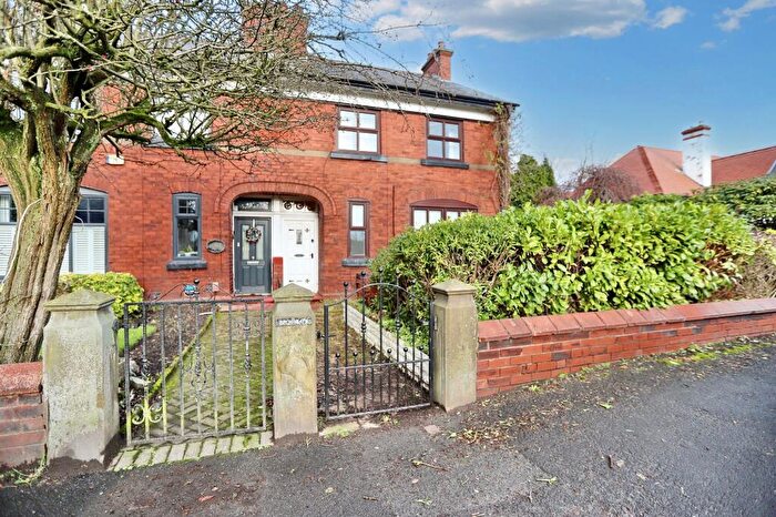 3 Bedroom Semi Detached House For Sale In Ringley Road West, Radcliffe, M26