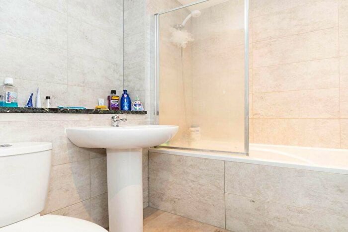 4 Bedroom Flat To Rent In Stock Orchard Crescent, Caledonian Road, N7