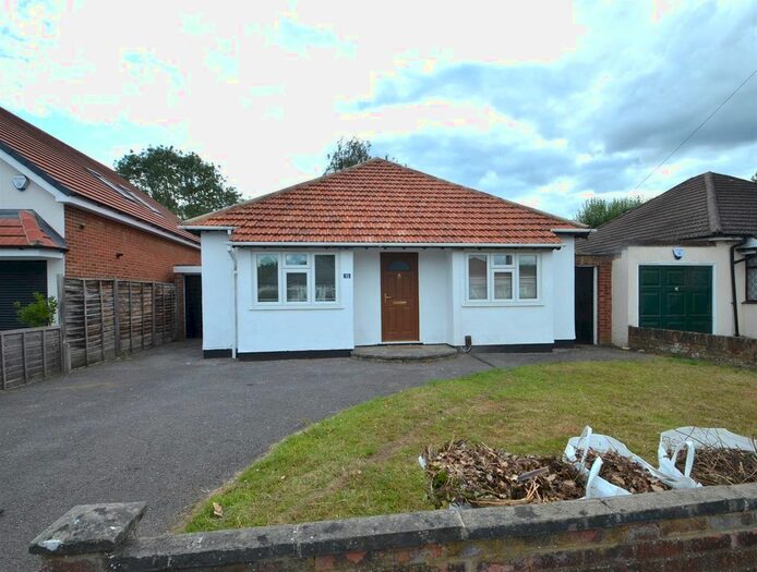 3 Bedroom Detached Bungalow To Rent In Parkfield Road, Ickenham, UB10