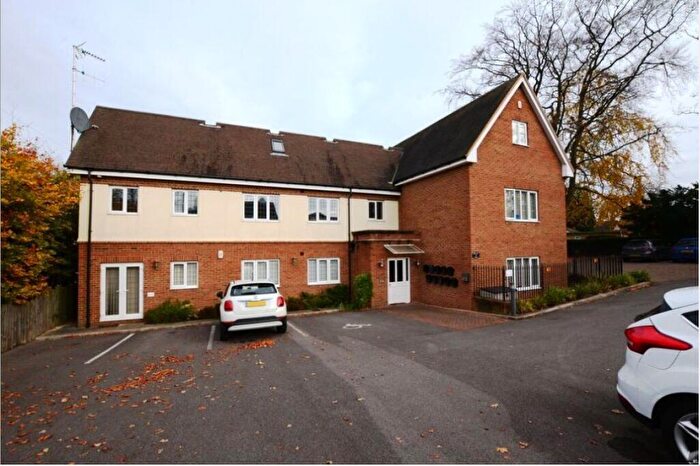 2 Bedroom Apartment To Rent In Robin Hill House, GU46
