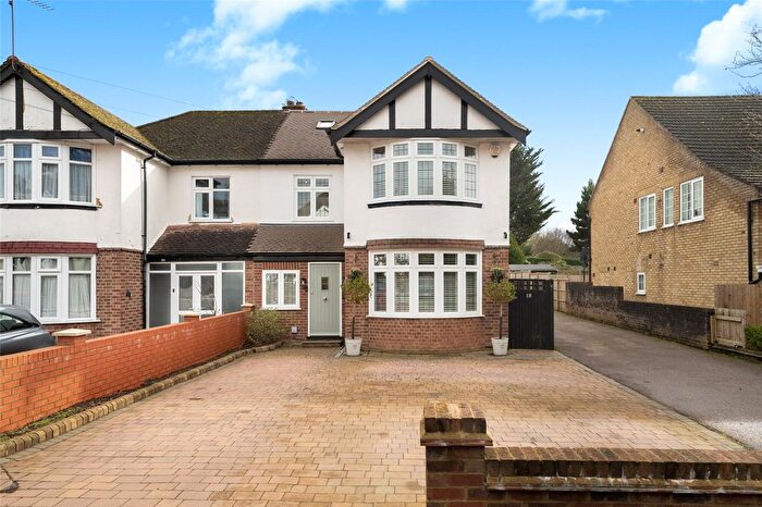 4 Bedroom Semi Detached House For Sale In Courtlands Drive, Watford, Hertfordshire, WD17