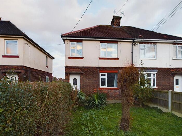 3 Bedroom Semi-Detached House For Sale In Roxby Road, Winterton, DN15
