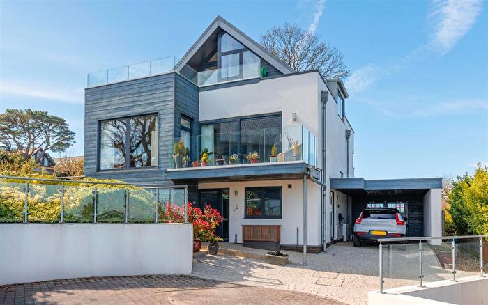 4 Bedroom Detached House For Sale In Cowes, Isle Of Wight, PO31