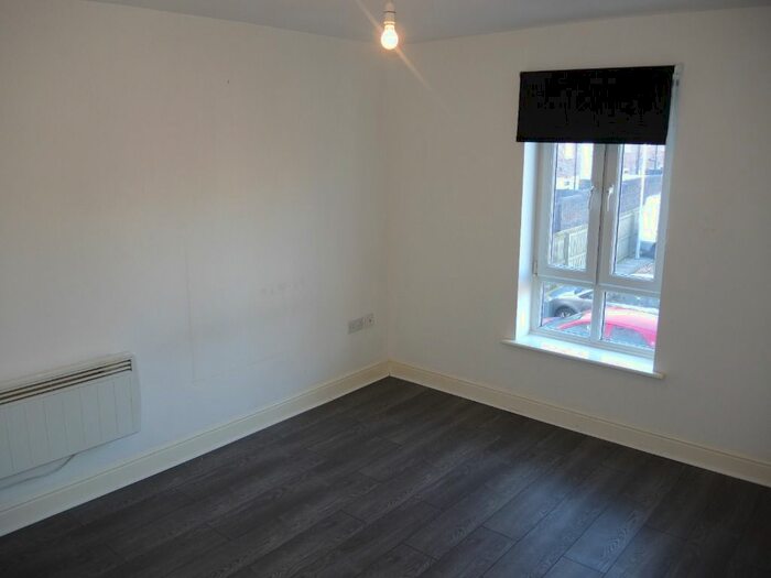 2 Bedroom Flat To Rent In Chapel Gardens, Everton, Liverpool, L5