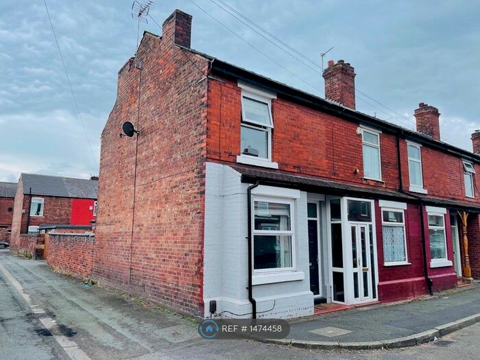 2 Bedroom End Of Terrace House To Rent In Windsor Street, Warrington, WA5