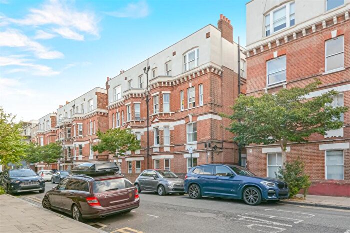 1 Bedroom Flat To Rent In Eagle Mansions, Stoke Newington, N16