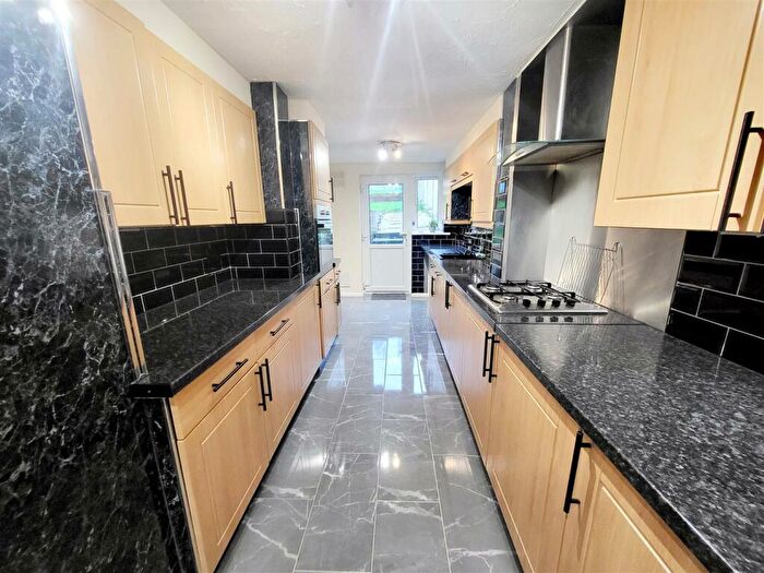 3 Bedroom Terraced House To Rent In The Tideway, Rochester, ME1