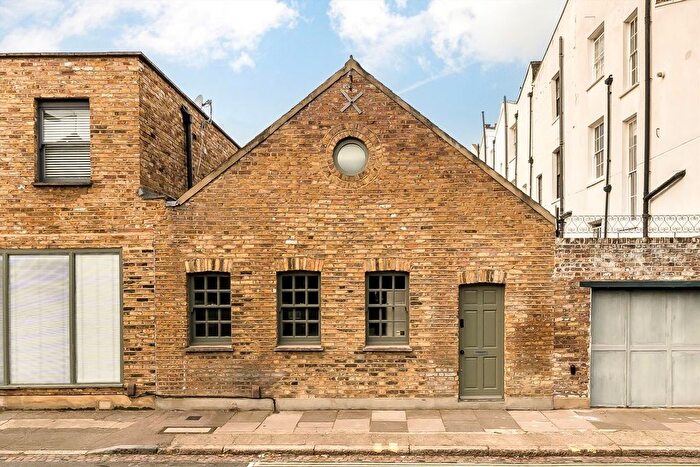 2 Bedroom Semi Detached House To Rent In Culford Road, Culford Road, N1