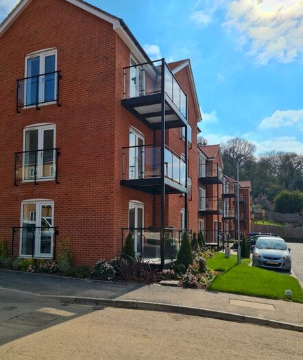 1 Bedroom Flat To Rent In St Peters House, Catteshall Court, Godalming, GU7