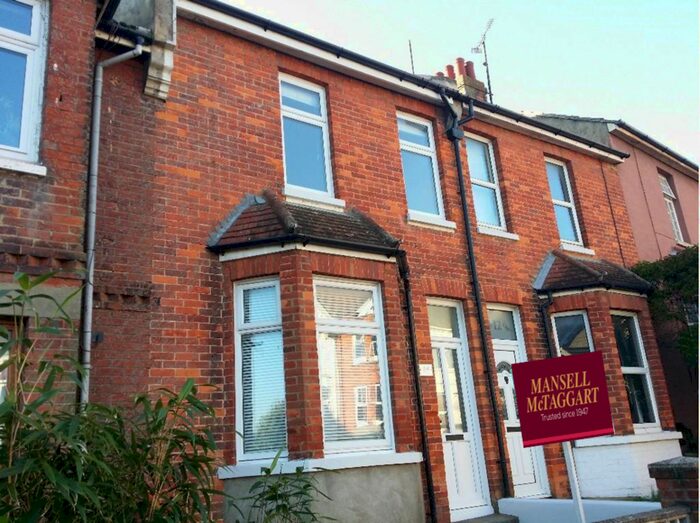 2 Bedroom Property To Rent In Harpers Road, Newhaven, BN9