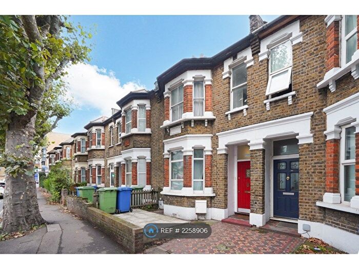 5 Bedroom Terraced House To Rent In Bush Road, London, SE8