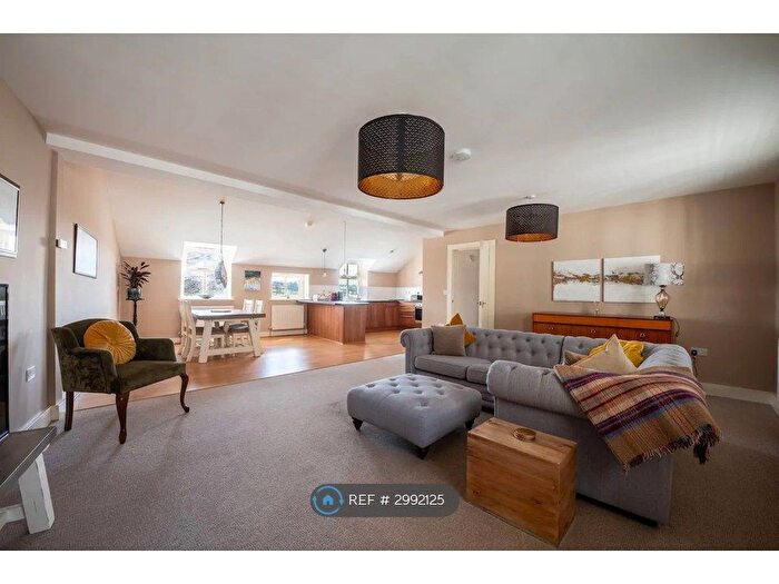 2 Bedroom Maisonette To Rent In St. James Street, Narberth, SA67