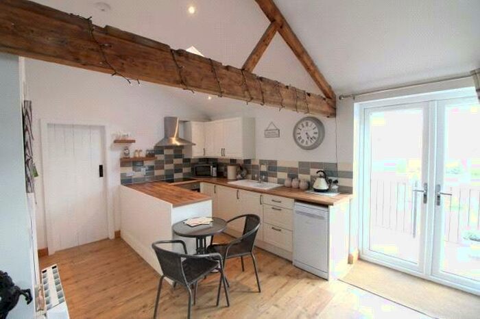 2 Bedroom Property To Rent In Providence Lane, Oakworth, Keighley, BD22